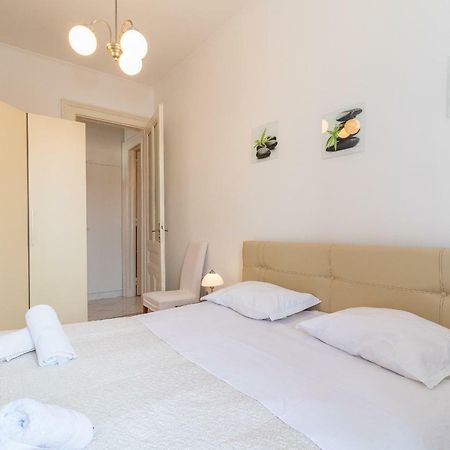 Apartman Vesna พูลา ภายนอก รูปภาพ